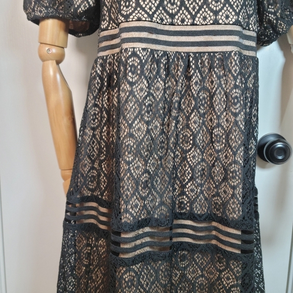 Polygram Melana Elegant Modest Lace Formal Wedding Dress Size Large - Picture 3 of 12